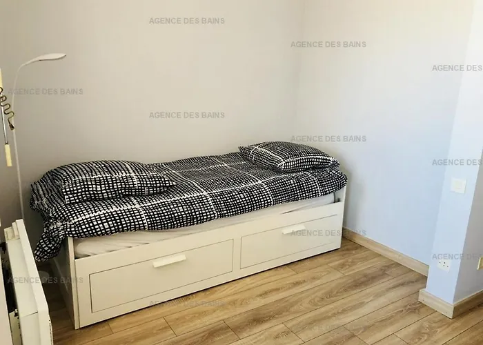 Renove A 200m De La - Parking Prive - Fr-1-433-37 * 阿卡雄